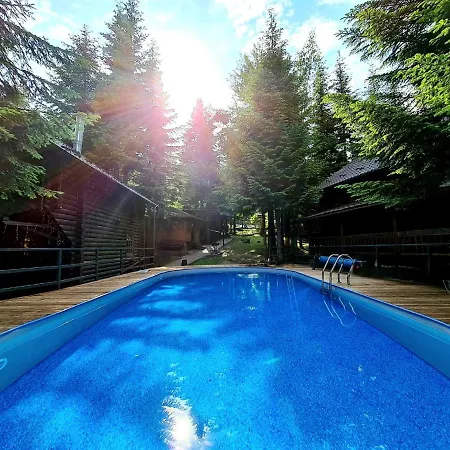 Gostynniy Dvir In Forest Коттеджи Lodge