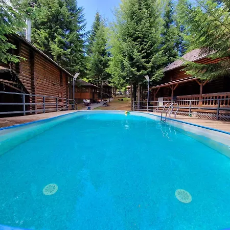 Gostynniy Dvir In Forest * מיגובו