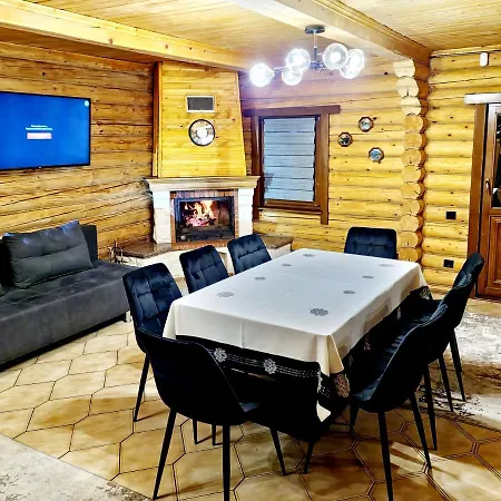 Chata Gostynniy Dvir In Forest *