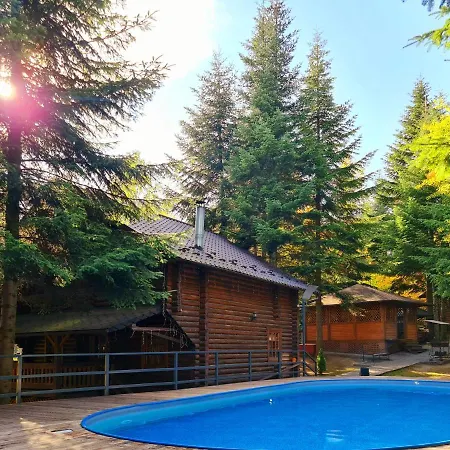 Lodge Gostynniy Dvir In Forest Коттеджи *