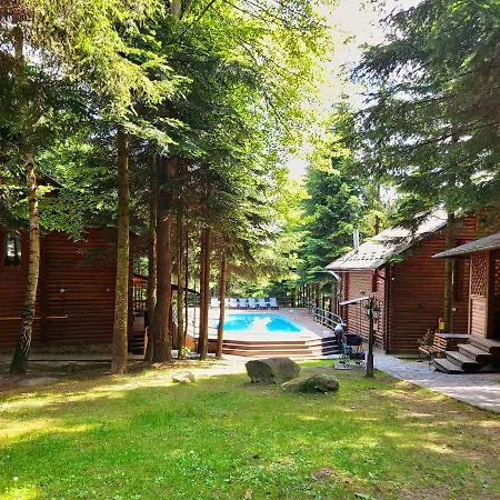 Gostynniy Dvir In Forest Коттеджи Migovo