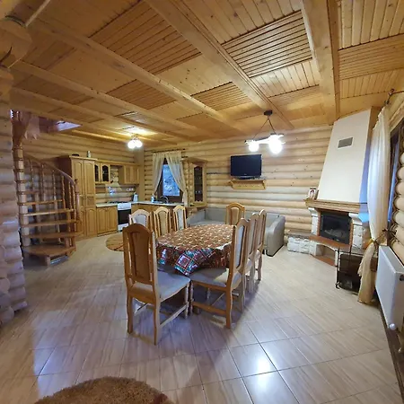 Gostynniy Dvir In Forest Lodge