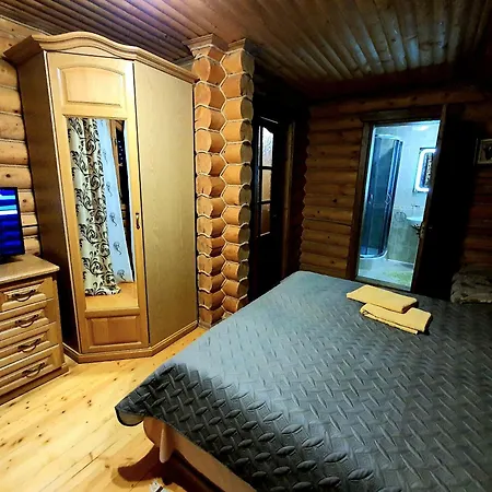 Gostynniy Dvir In Forest Domek letniskowy *