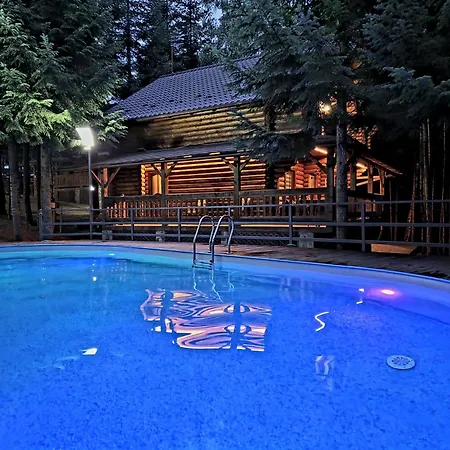 Gostynniy Dvir In Forest * Mihove