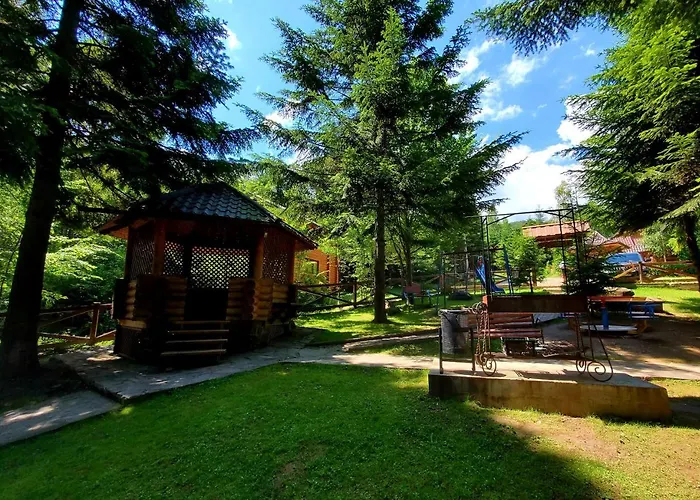 Gostynniy Dvir In Forest Alojamento de Turismo Selvagem *
