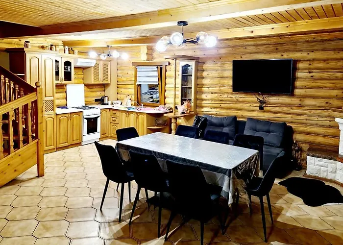Gostynniy Dvir In Forest Myhove