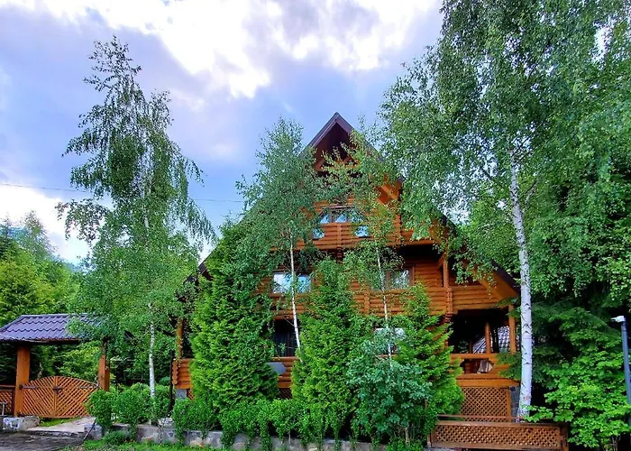 Alojamento de Turismo Selvagem Gostynniy Dvir In Forest Myhove