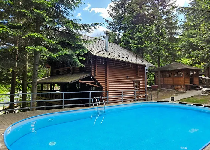 Gostynniy Dvir In Forest Myhove