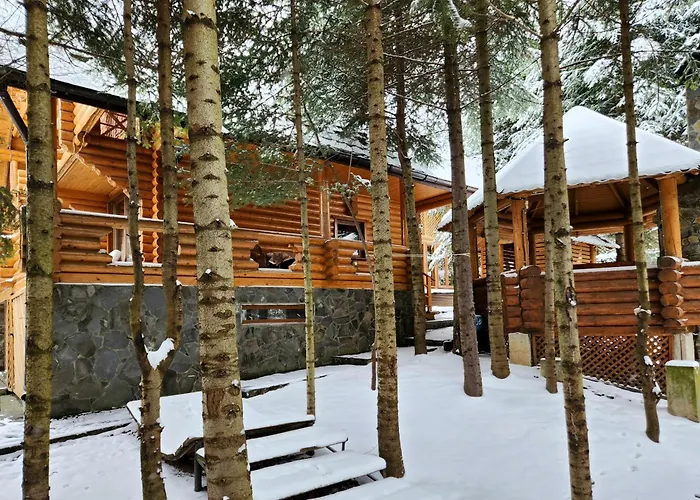 Gostynniy Dvir In Forest * Myhove