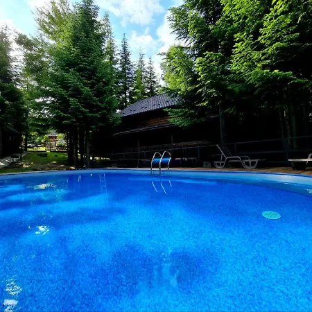 Lodge Gostynniy Dvir In Forest Коттеджи Migovo